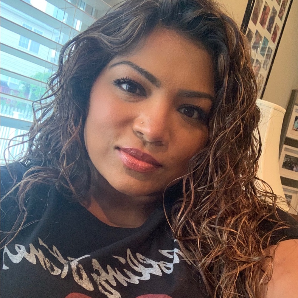 Meet your Posher, Feni